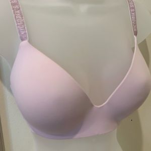 Victoria’s Secret T-Shirt Bra 32DDD